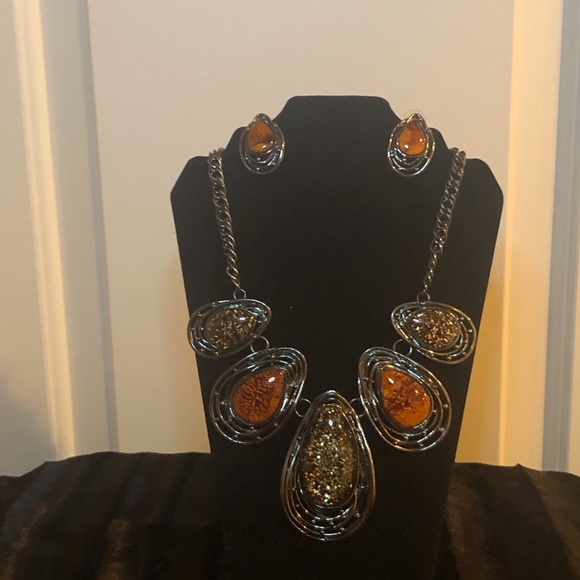 Brown Stone and Wire Necklace Set - Picture 2 of 6